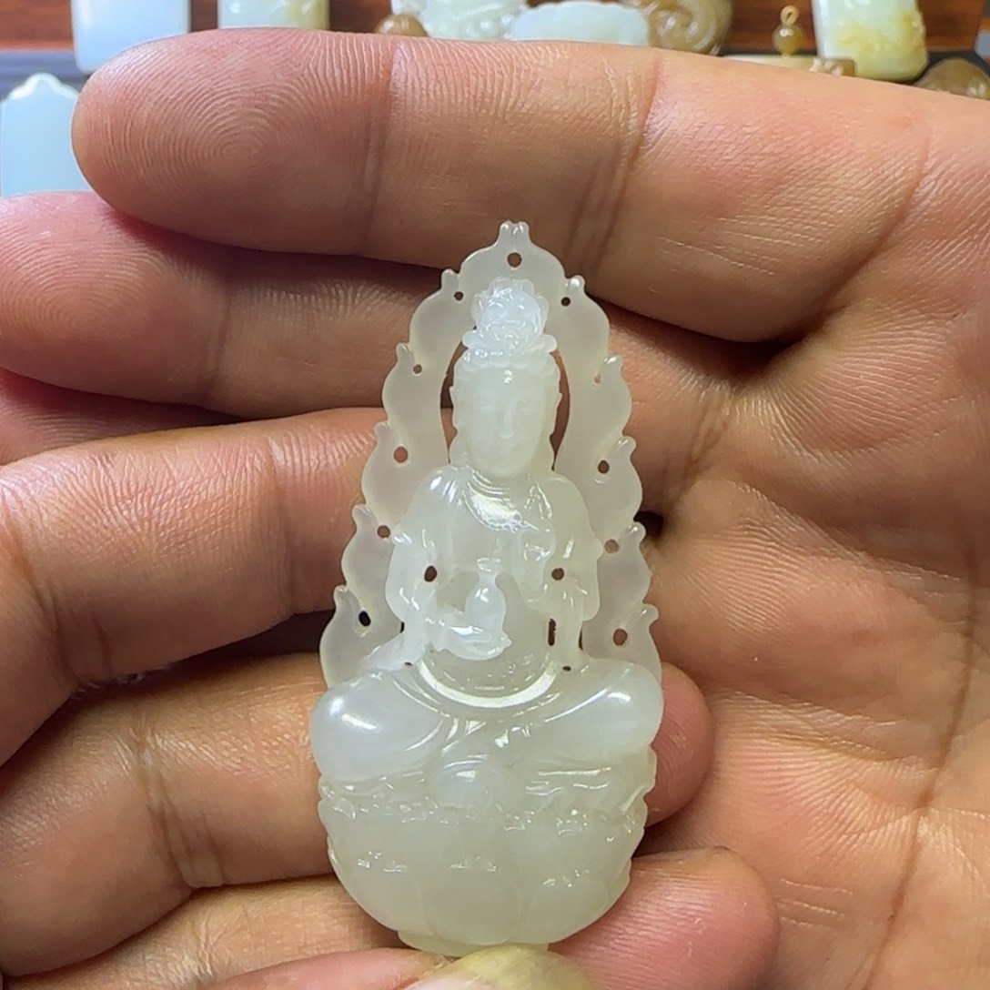 和田玉未镶嵌颈饰