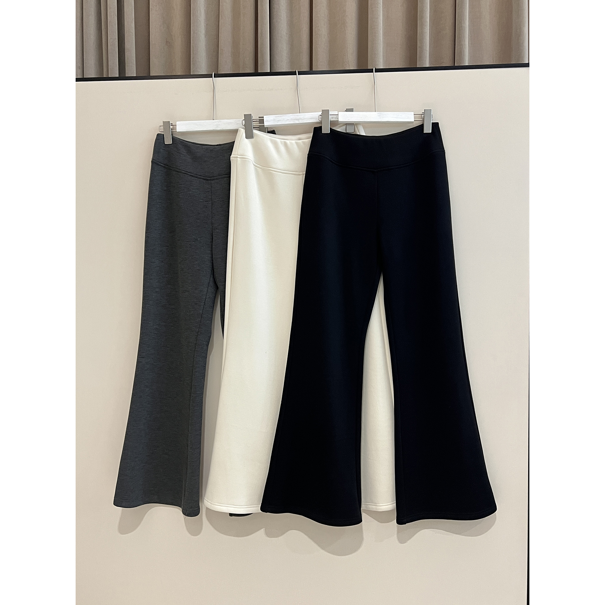 加厚复合绒 铜氨丝喇叭裤 J711