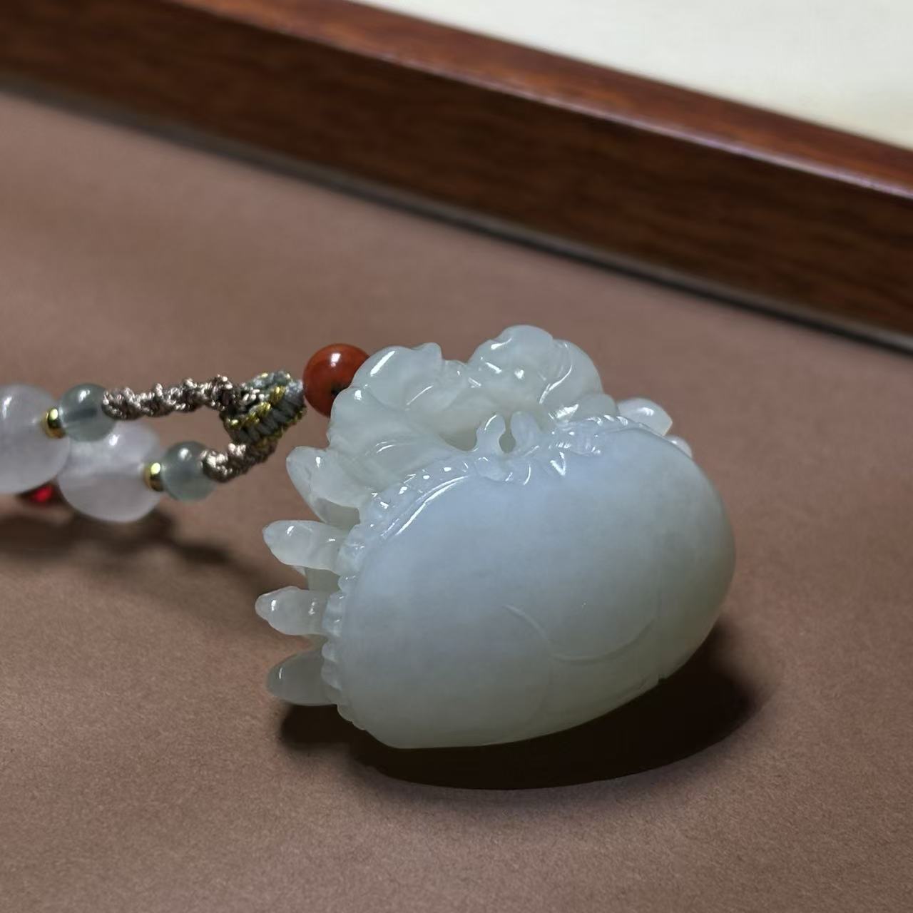 QC天然和田玉螃蟹吊坠