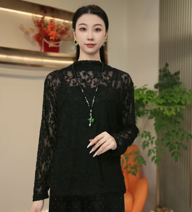 010/蕾丝拼接内搭百搭蕾丝宽松圆领打底衫宽松型性感风小衫