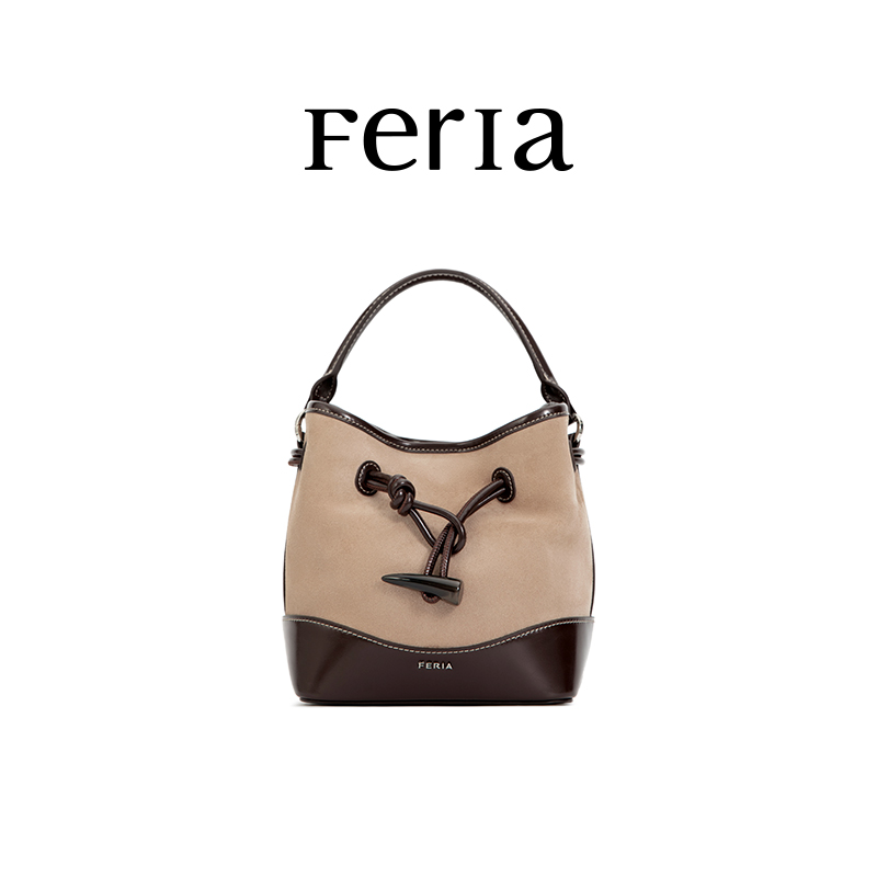 FERIA【牛角扣水桶包】FE512B624韩国小众品牌时尚简约通勤秋冬包包