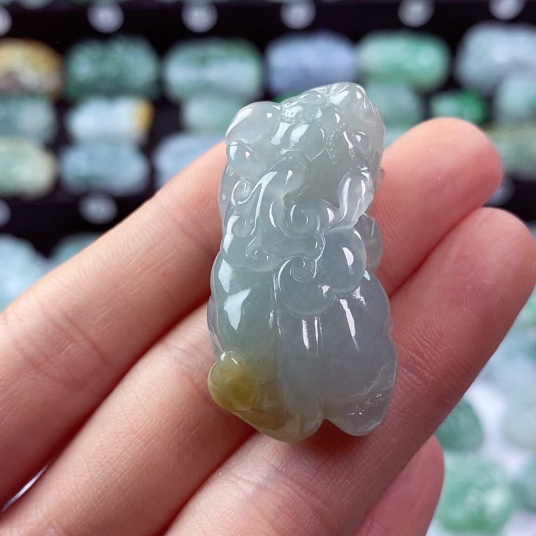 翡翠颈饰未镶嵌天然