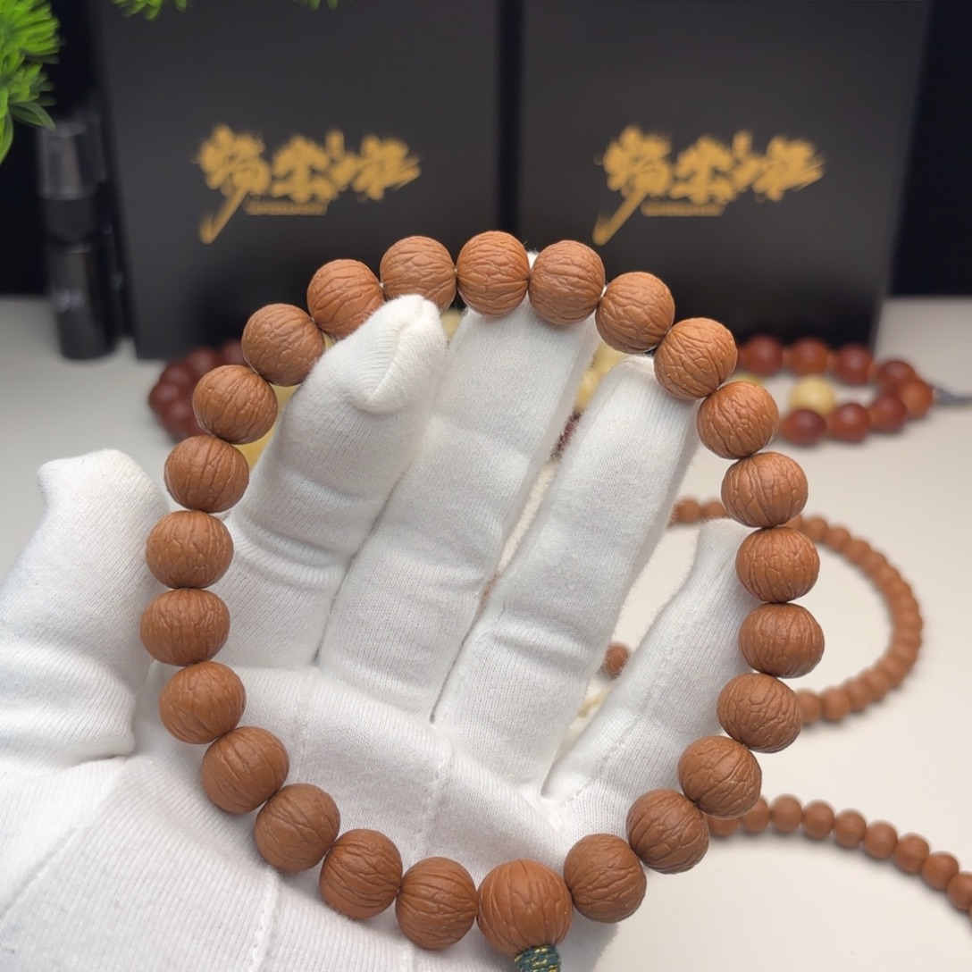 嗨***岸吊坠猴头核桃13.5磨盘凤羽