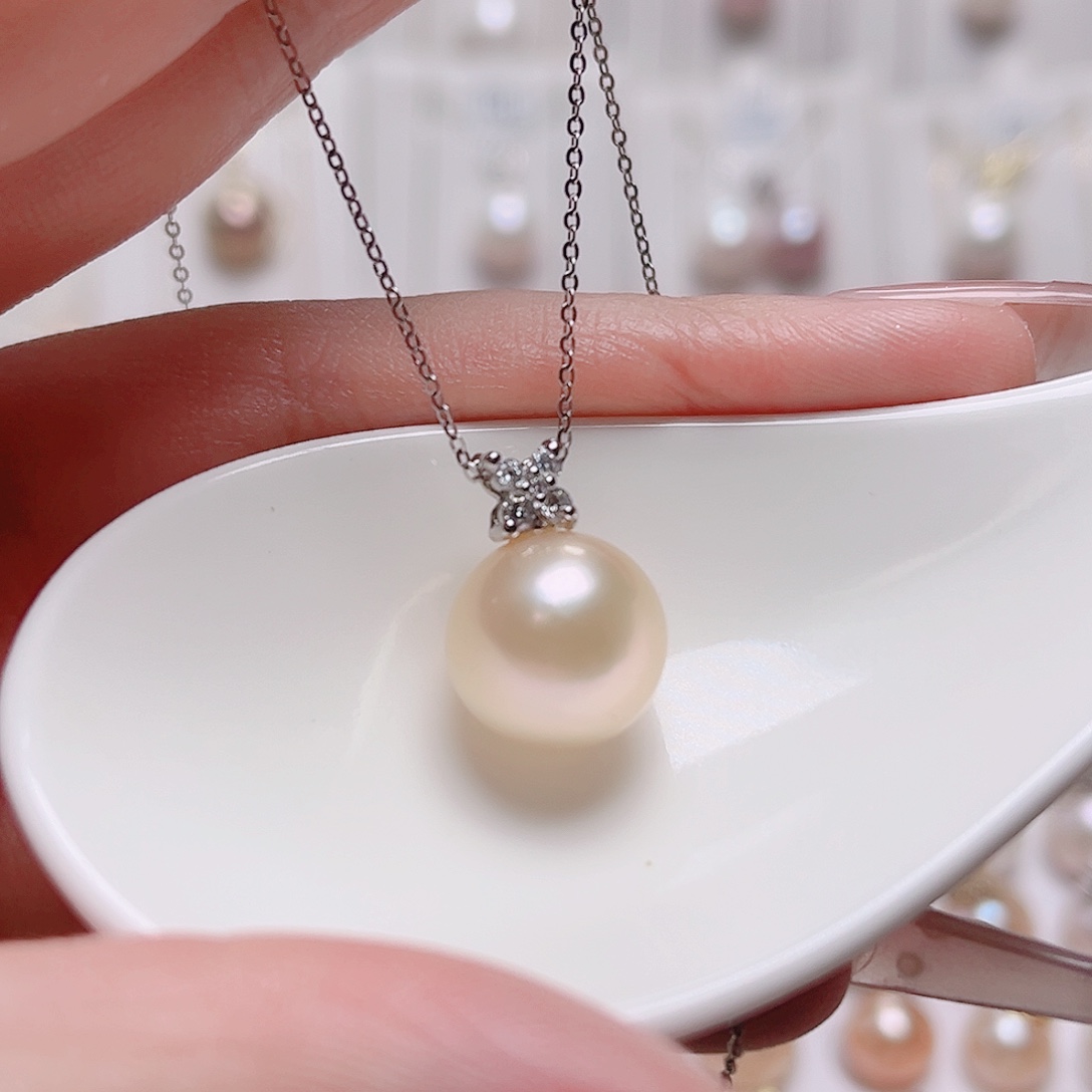 淡水珍珠未镶嵌吊坠(赠链)