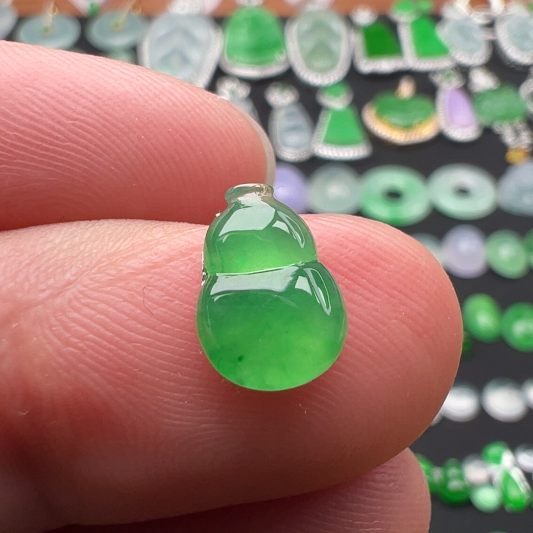 翡翠颈饰未镶嵌葫芦10.5