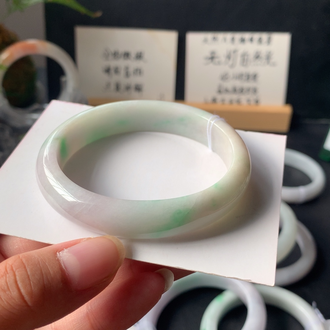 翡翠未镶嵌手镯7号55.8-49.5-12.4-7.3贵妃