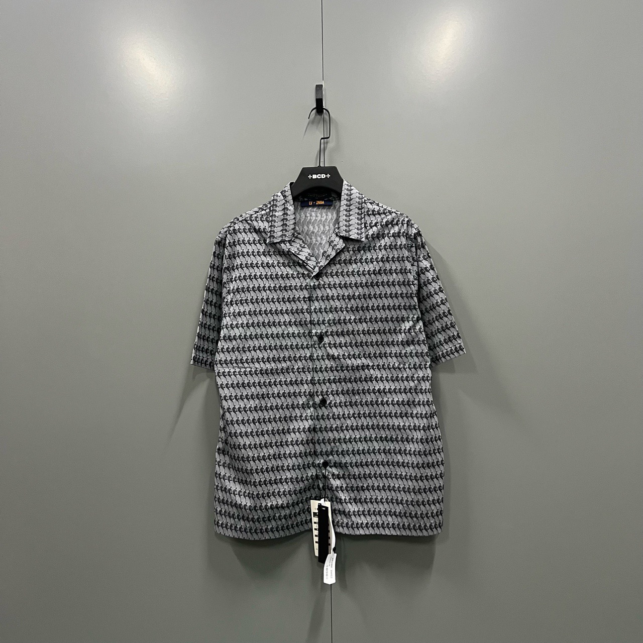 95新 LouisVuitton/路易威登 （cc）联名满印男短袖衬衫L码/006951