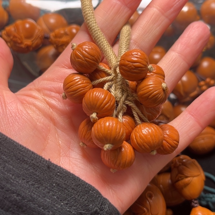 手串橄榄核葡萄串