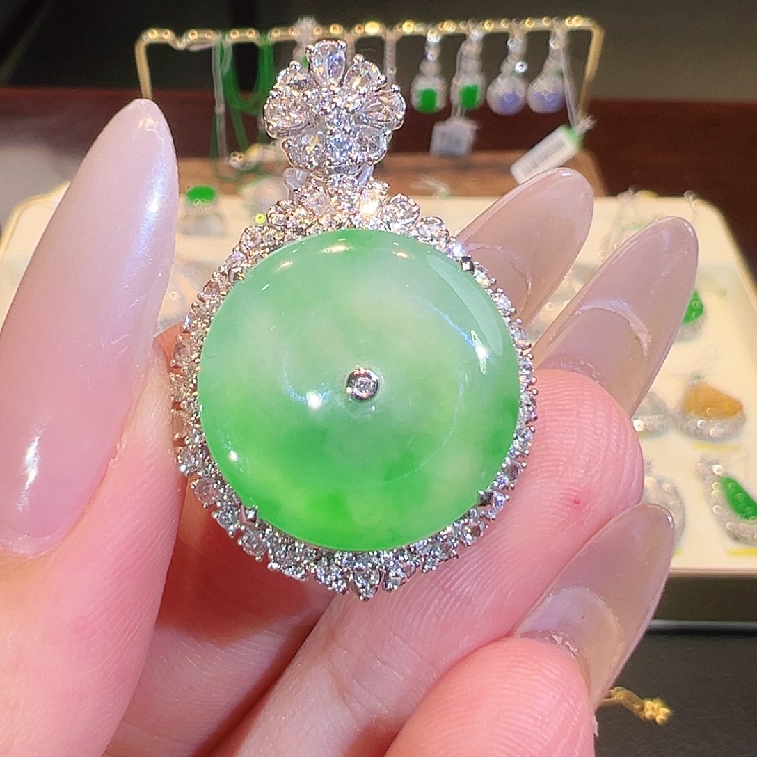 翡翠18K金镶嵌吊坠(不含链)翡翠