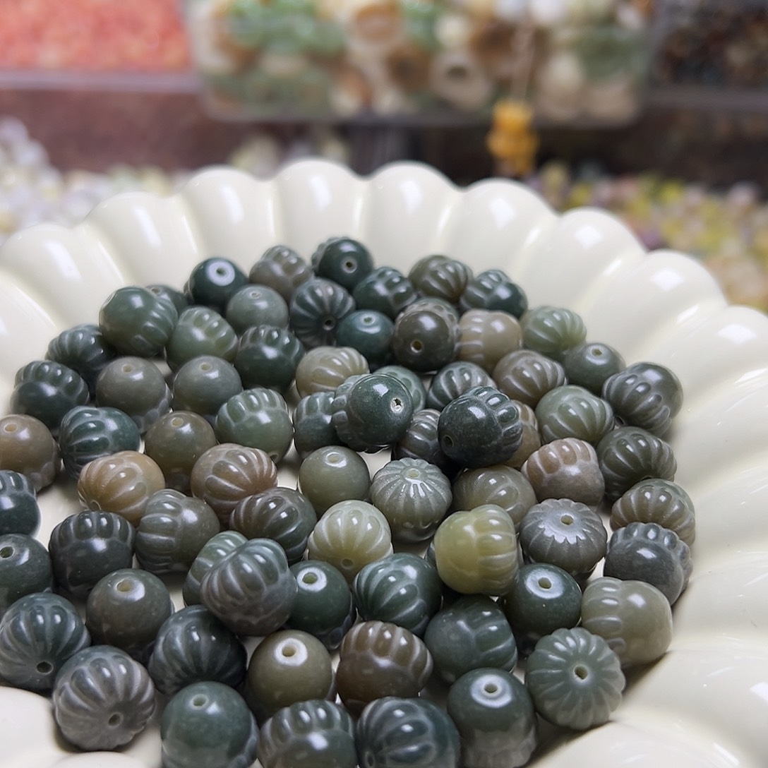 白玉菩提吊坠卡12松果25颗