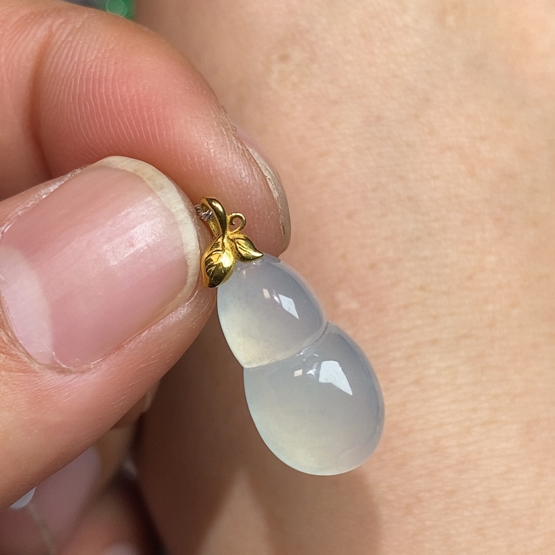 翡翠颈饰18K金镶嵌葫芦