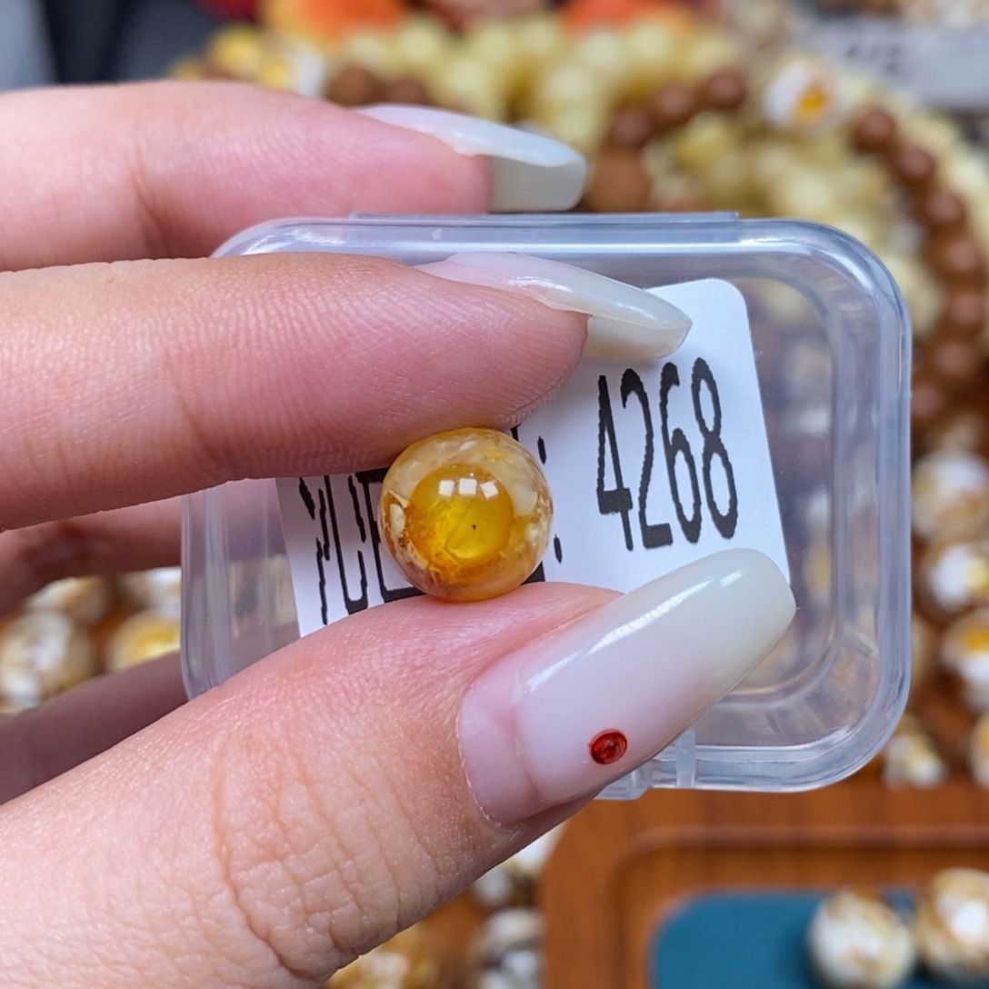 蜜蜡未镶嵌珠宝奇石4268