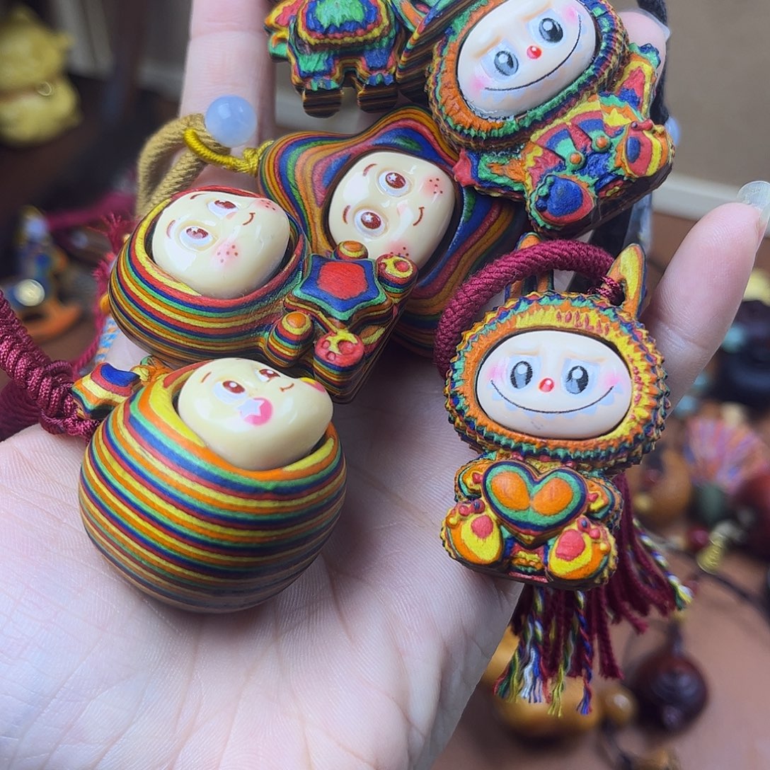 桉木彩虹挂件包包扣