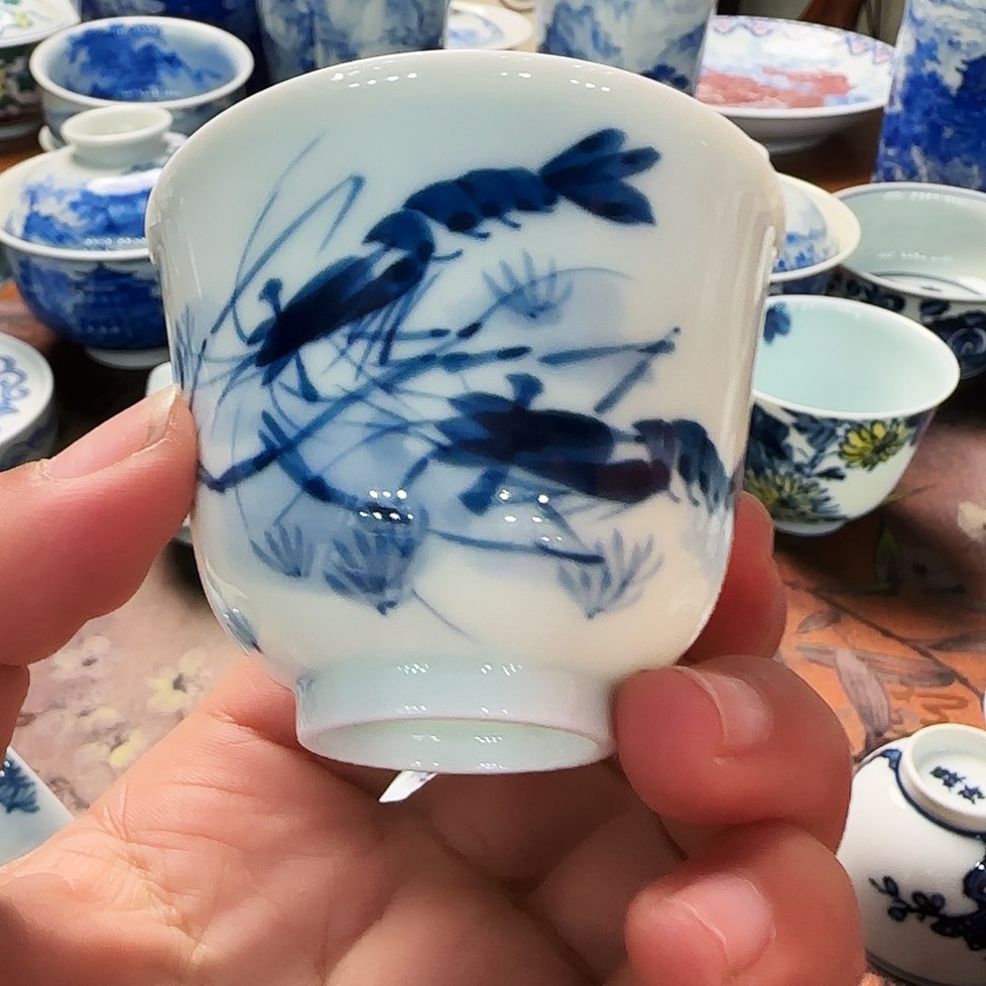 张玲玲手绘虾趣杯