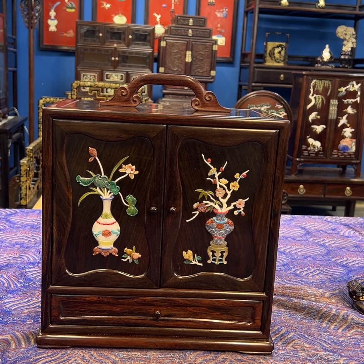 【闪购商品】红酸枝木类成套家具茶柜