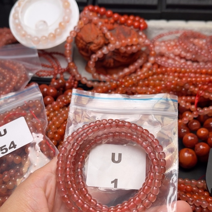 云***.南红玛瑙未镶嵌多样性发货默认微瑕称重5mm