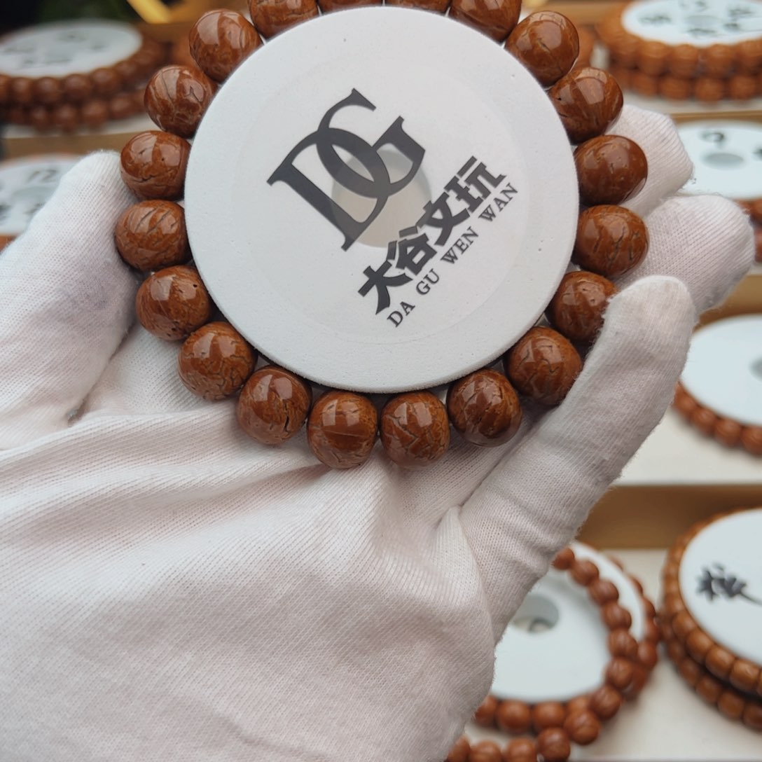 桃核手串带*吃桃核手串