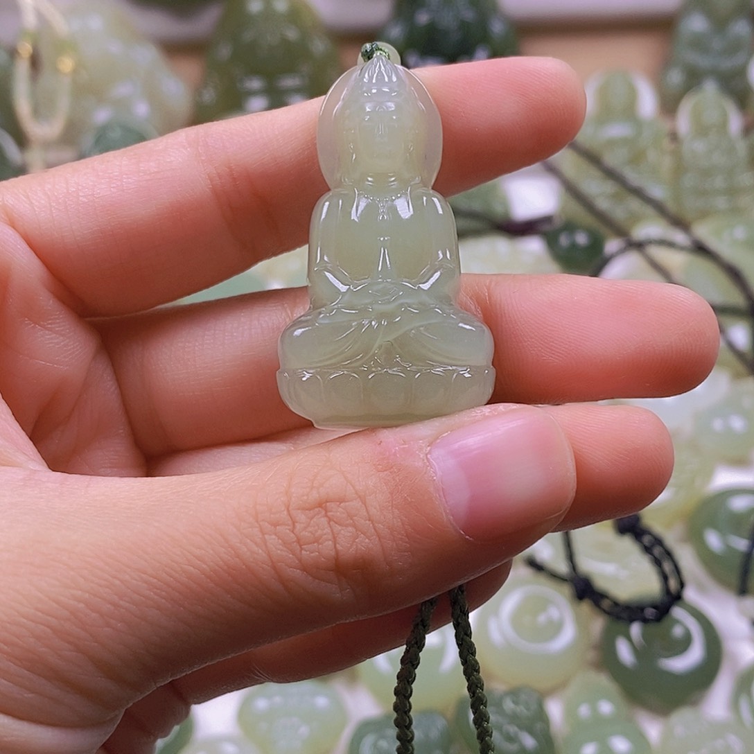 s***儿和田玉未镶嵌颈饰