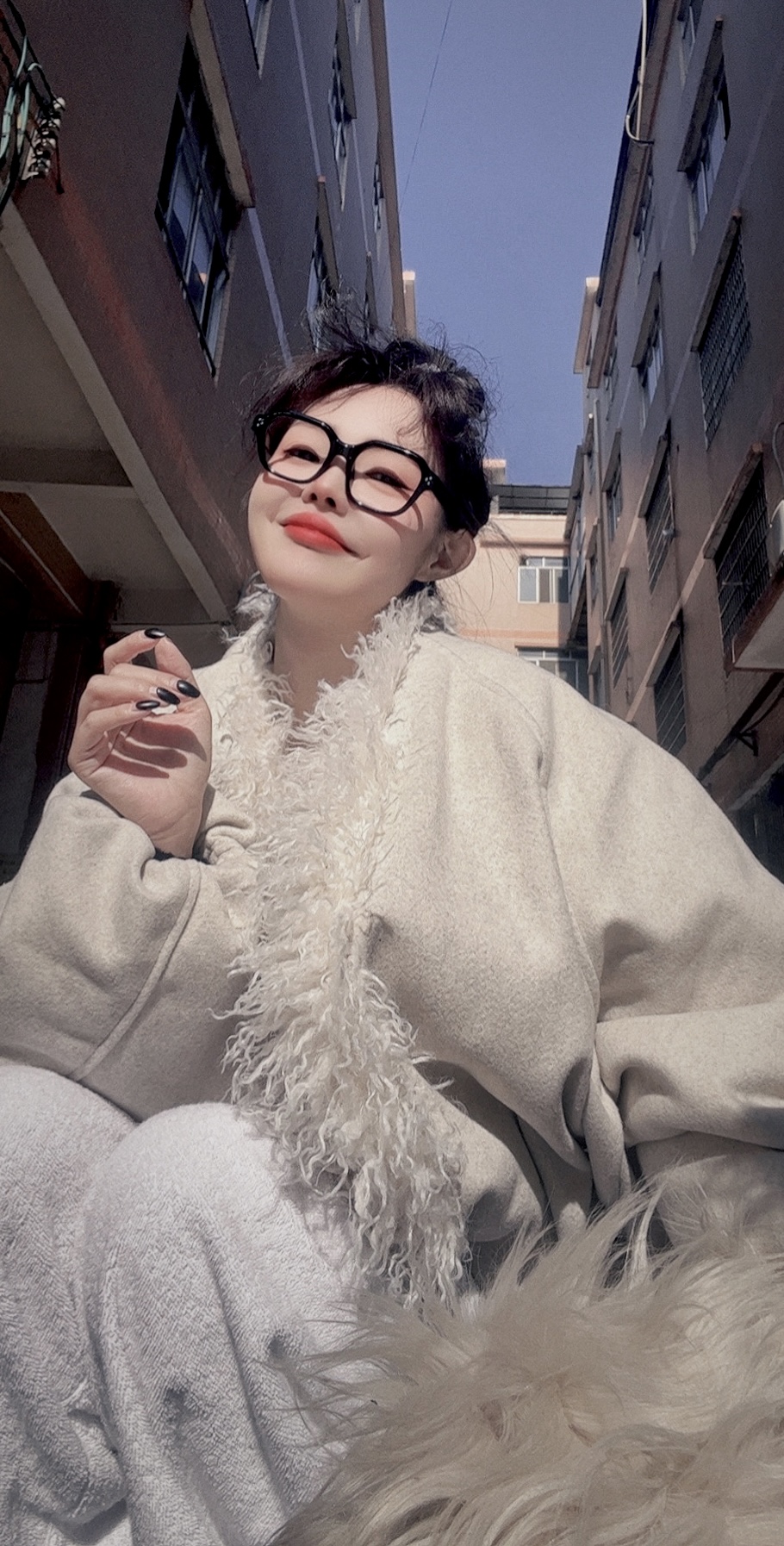 衣森原创韩版慵懒白色毛毛外套