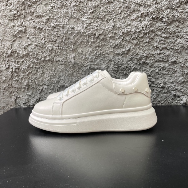 春季新款厚底增高男鞋防滑耐磨发泡底轻便小白鞋鞋子男款休闲鞋