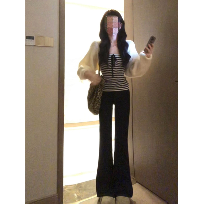 MARIE.COCO早秋韩系软糯针织毛衣穿搭外套条纹背心上衣微喇休闲裤