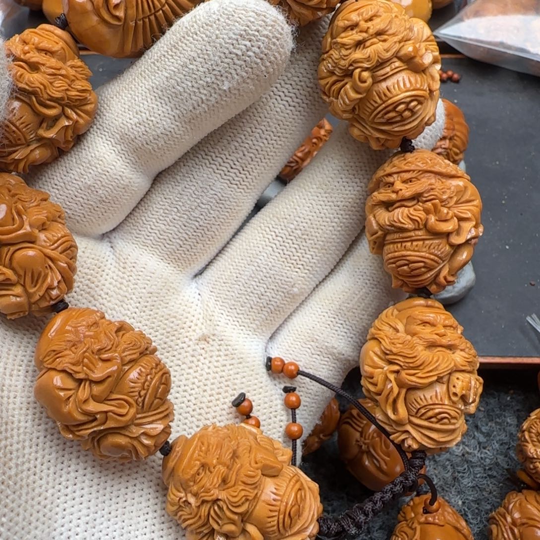 橄榄核吊坠……………………