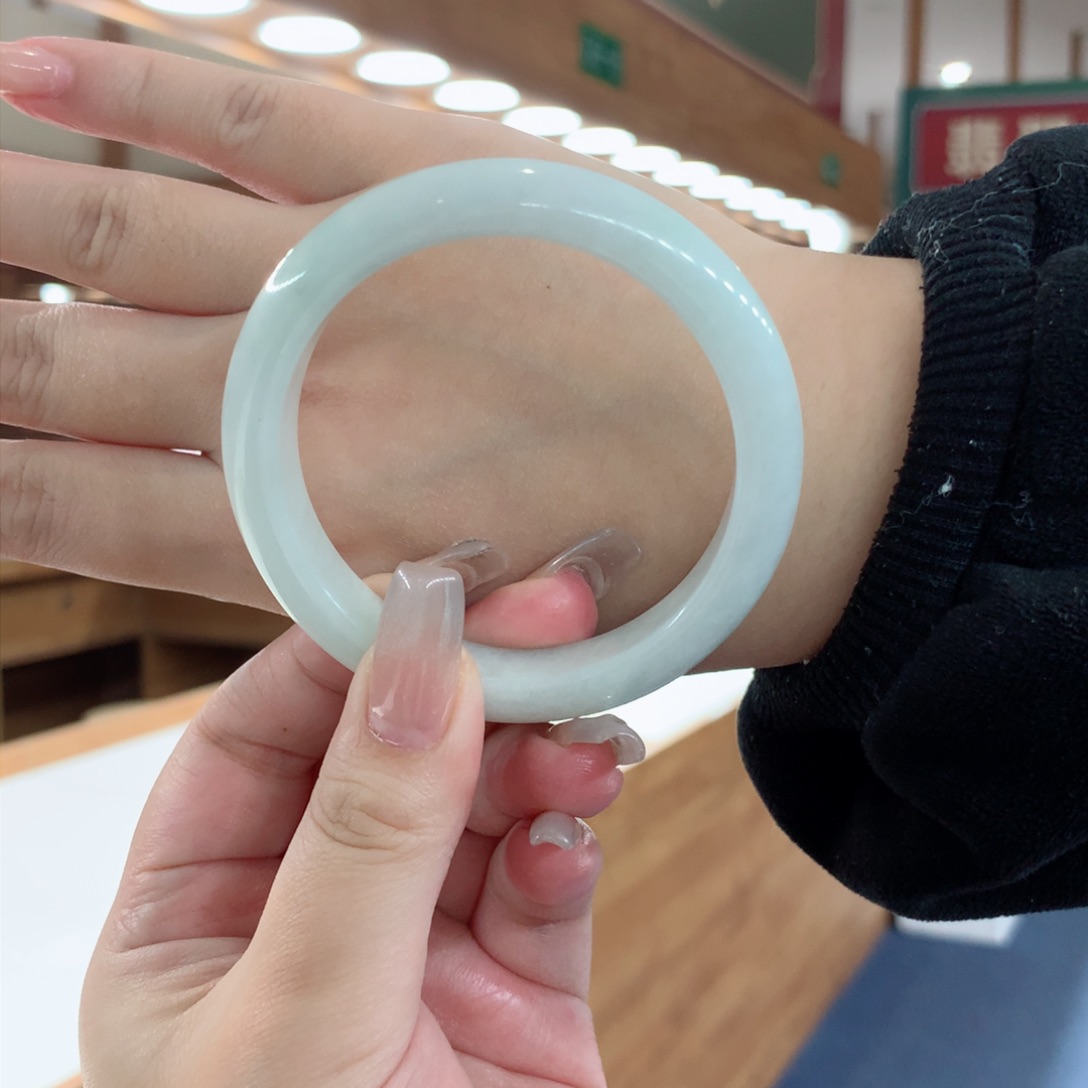 翡翠手镯未镶嵌买断