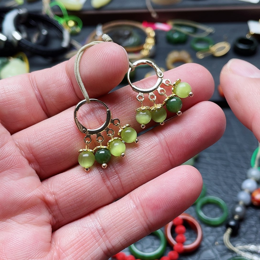 未镶嵌和田玉耳饰