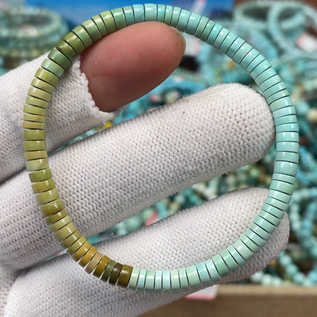 绿松石未镶嵌挂件