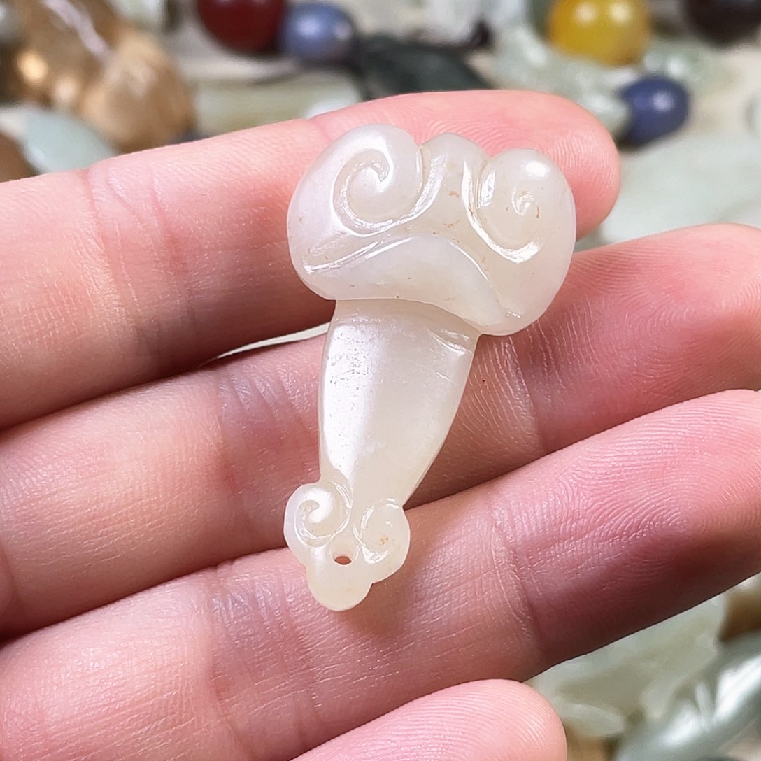 和田玉（糖玉）颈饰未镶嵌