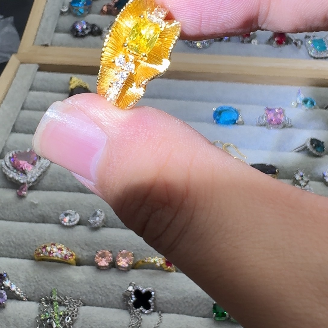 银S925镶嵌戒指水晶