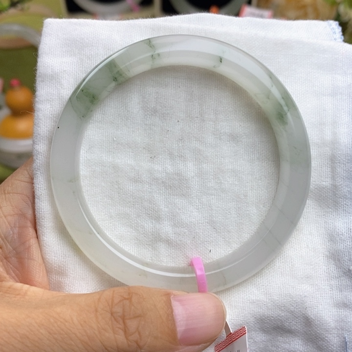 颖****石英岩玉手镯未镶嵌