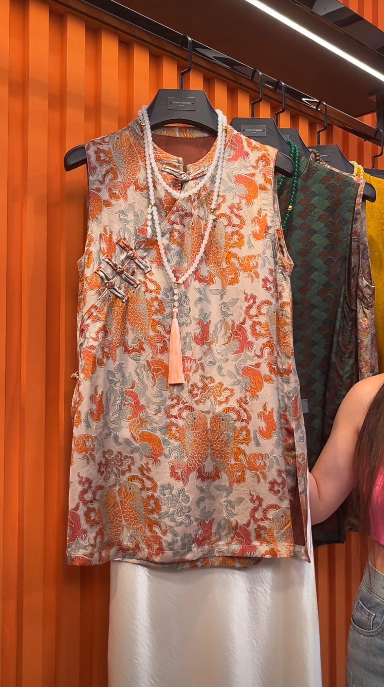 F锦鲤呈祥-新款国风新中式无袖气质显瘦小上衣SS26244