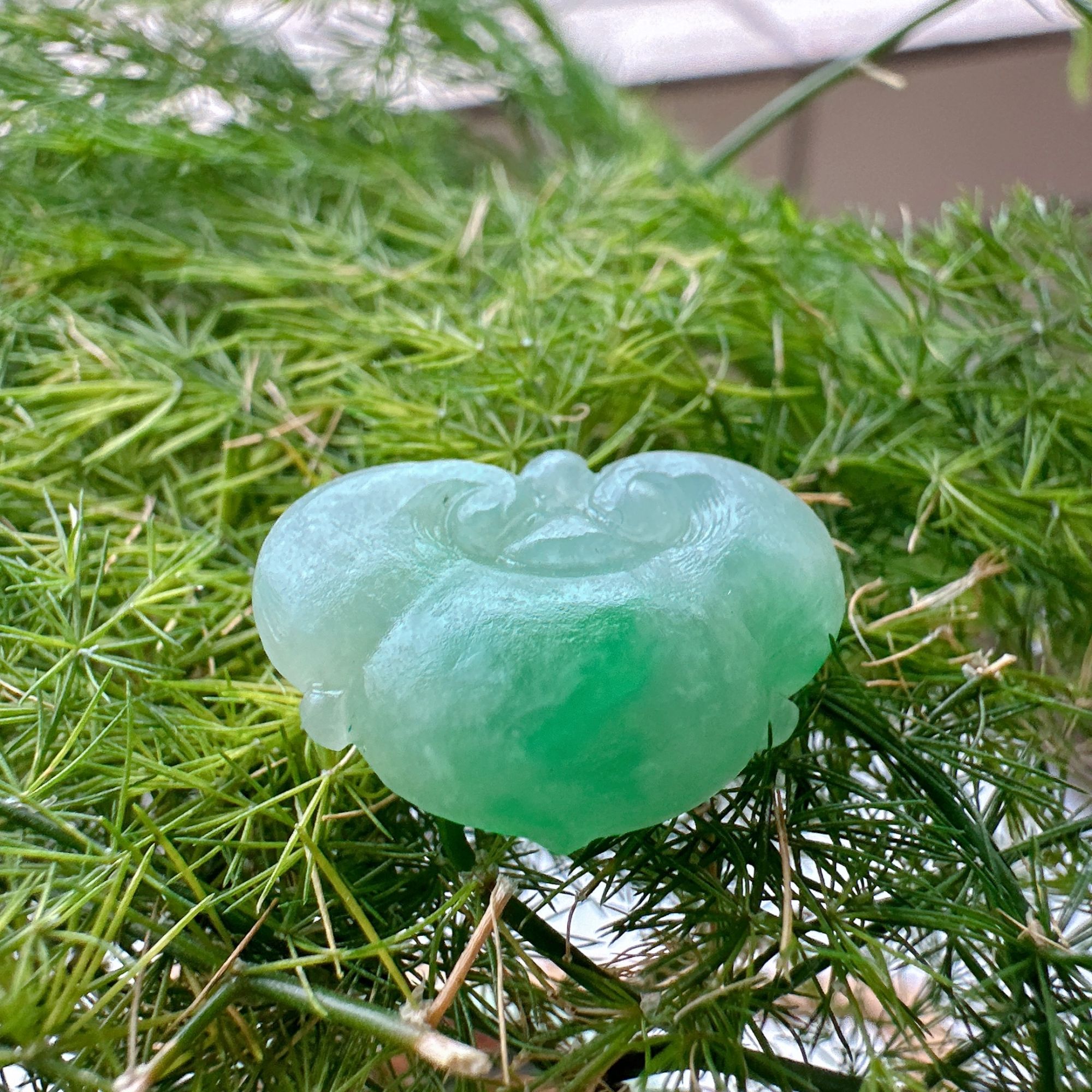 天然A货缅甸翡翠冰种阳绿如意毛货未抛光