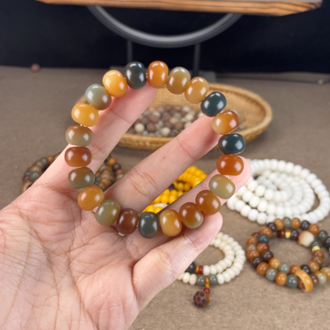 白玉菩提吊坠菩提