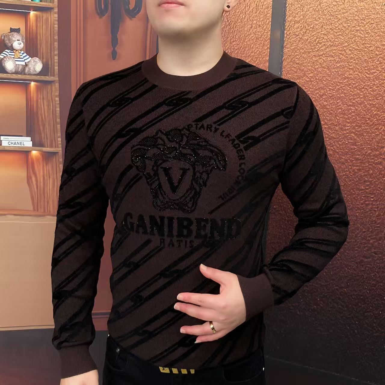 《V头美人》秋冬针织新款休闲高端帅气时尚简约修身轻奢套头潮流