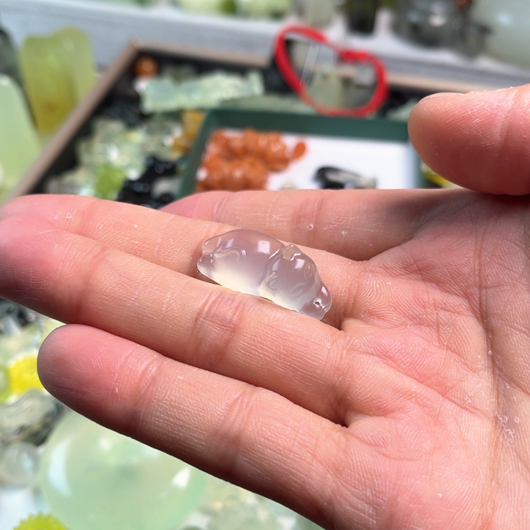 蛇纹石玉原石未镶嵌