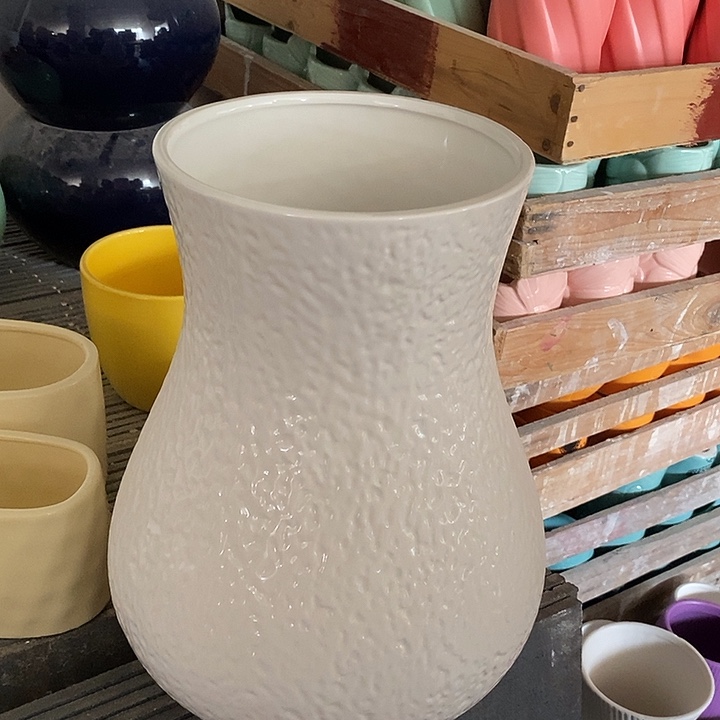 陶盆有孔 瑕疵针孔漏釉介意勿拍口 16高30