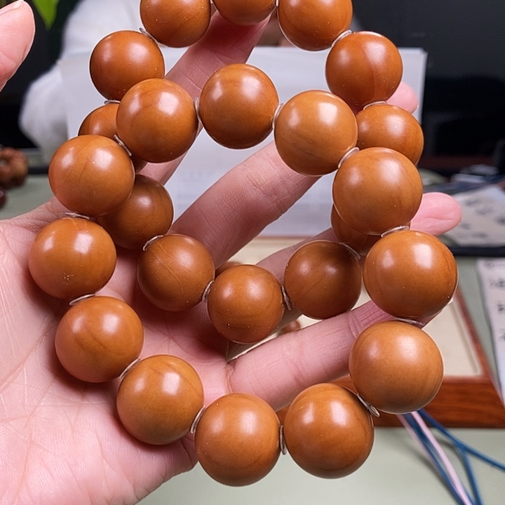 橄榄核手串老树油核1.9手串两条