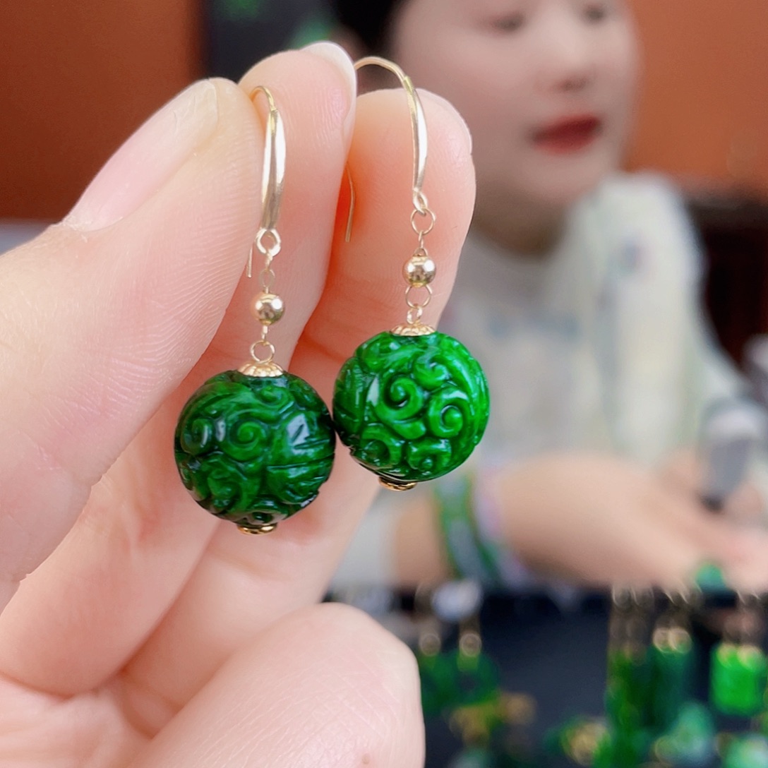 翡翠18K金镶嵌耳饰