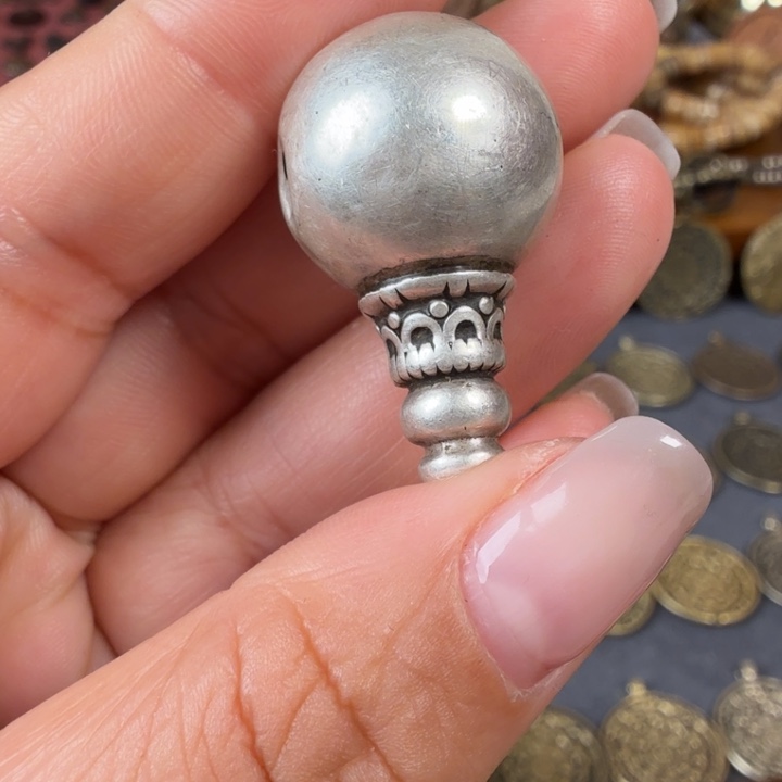 金属材质三通一个