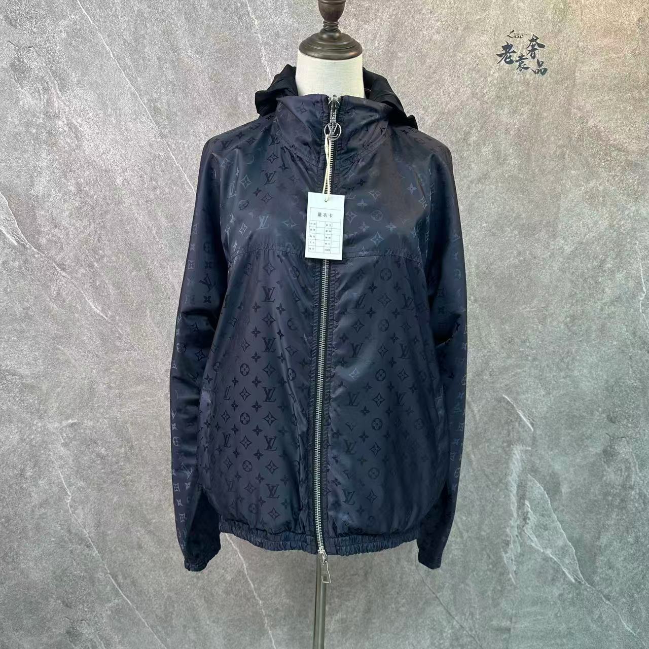 99新 LouisVuitton/路易威登 海囤J/LV外套/48码/uu33282