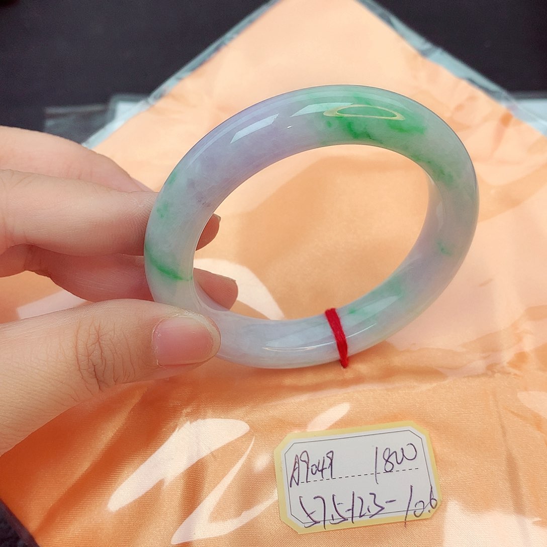 翡翠未镶嵌手镯缅甸翡翠