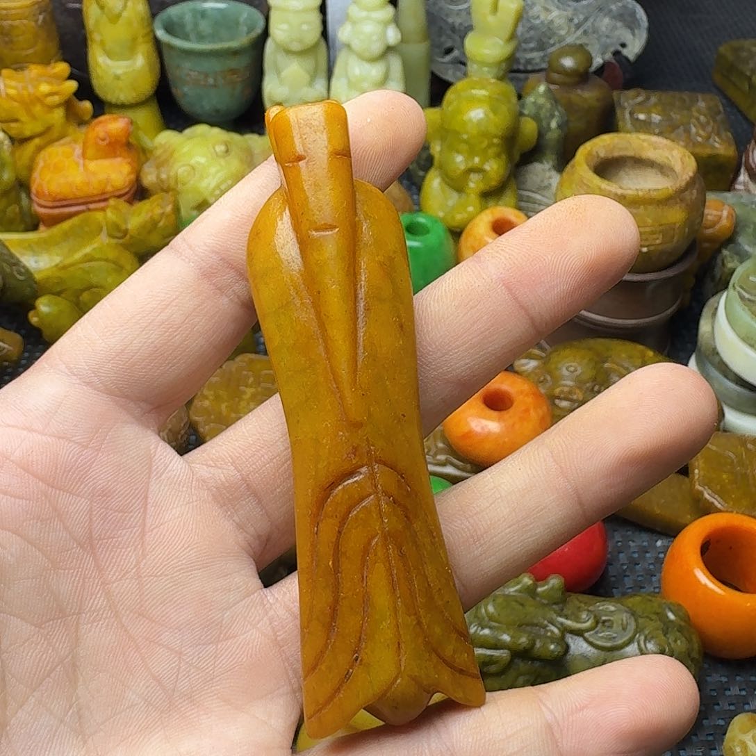 白玉菩提吊坠。。。