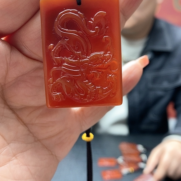 玛瑙/玉髓颈饰合金