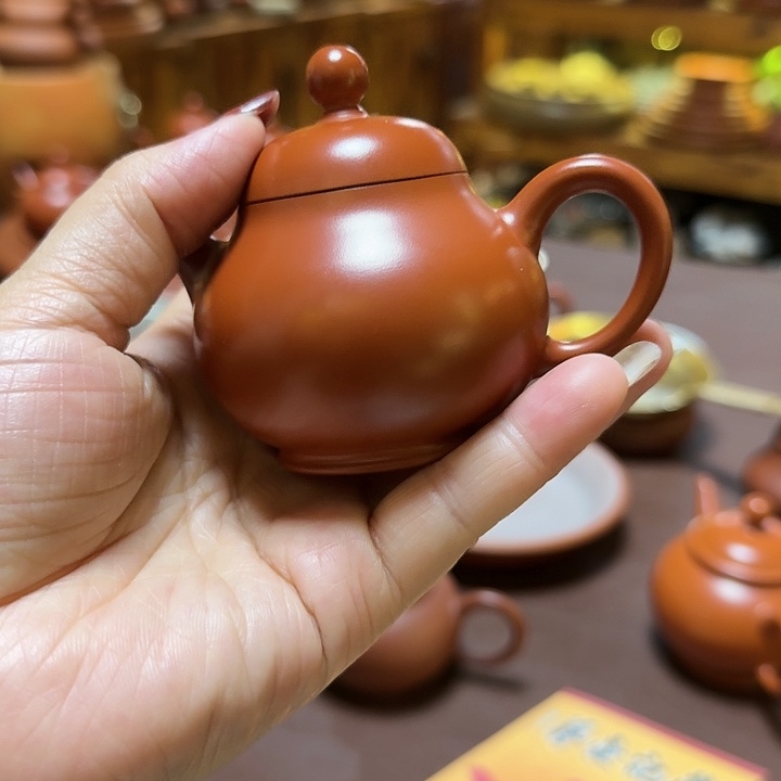 E**c手拉壶大约80c潮州荣记