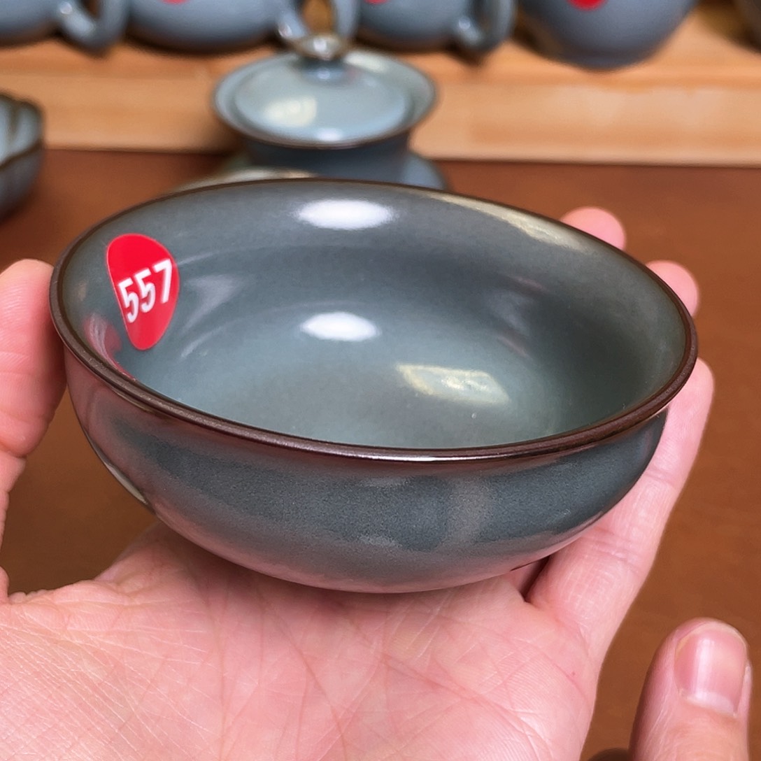 瓷片。。。。。。。。。。。。。。。。