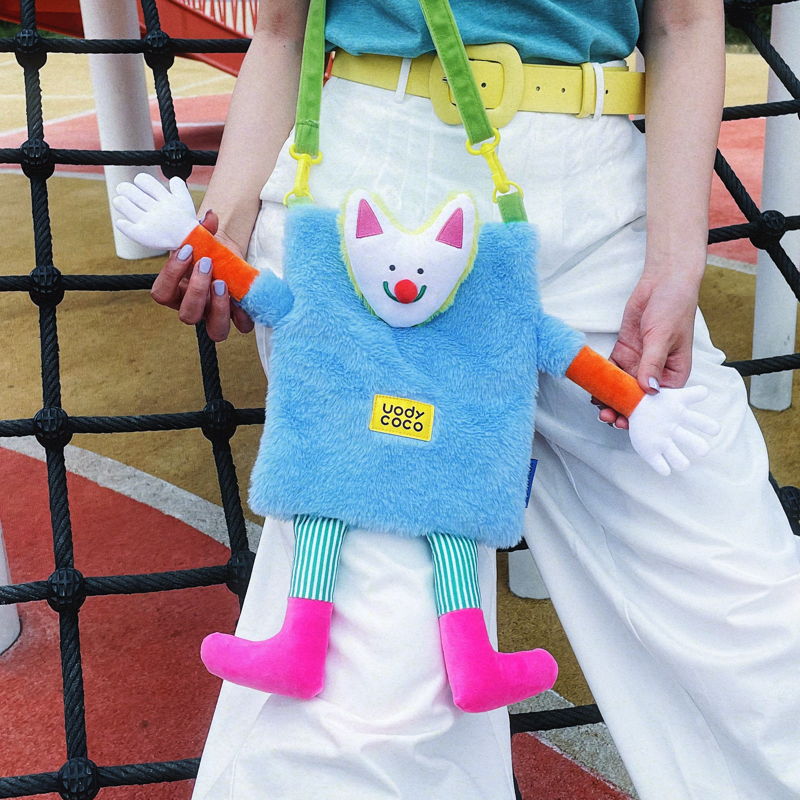 uodycoco原创好朋友斜挎包毛绒公仔可爱卡通个性小包手提包女礼物