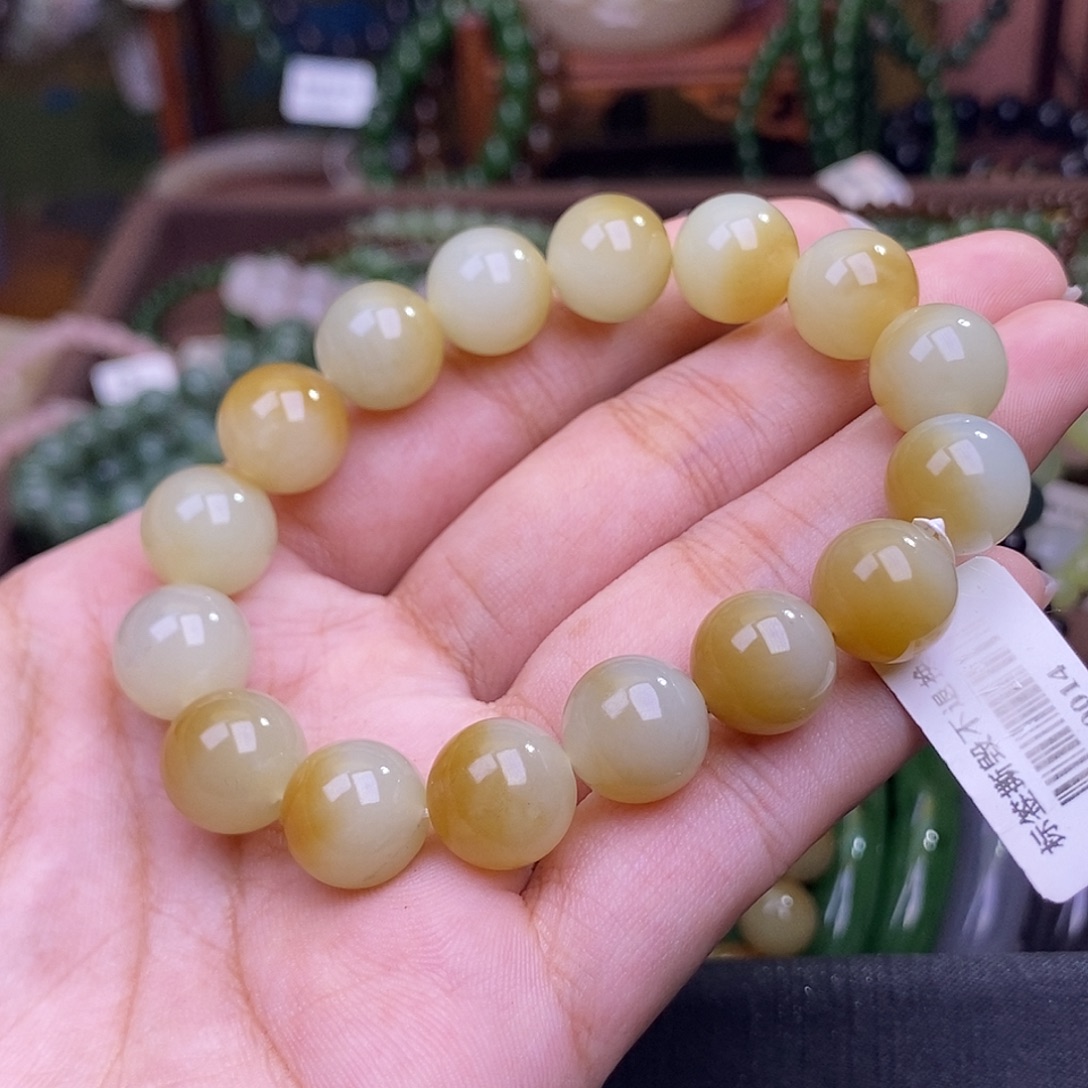 和田玉未镶嵌颈饰且末糖老矿料糖白