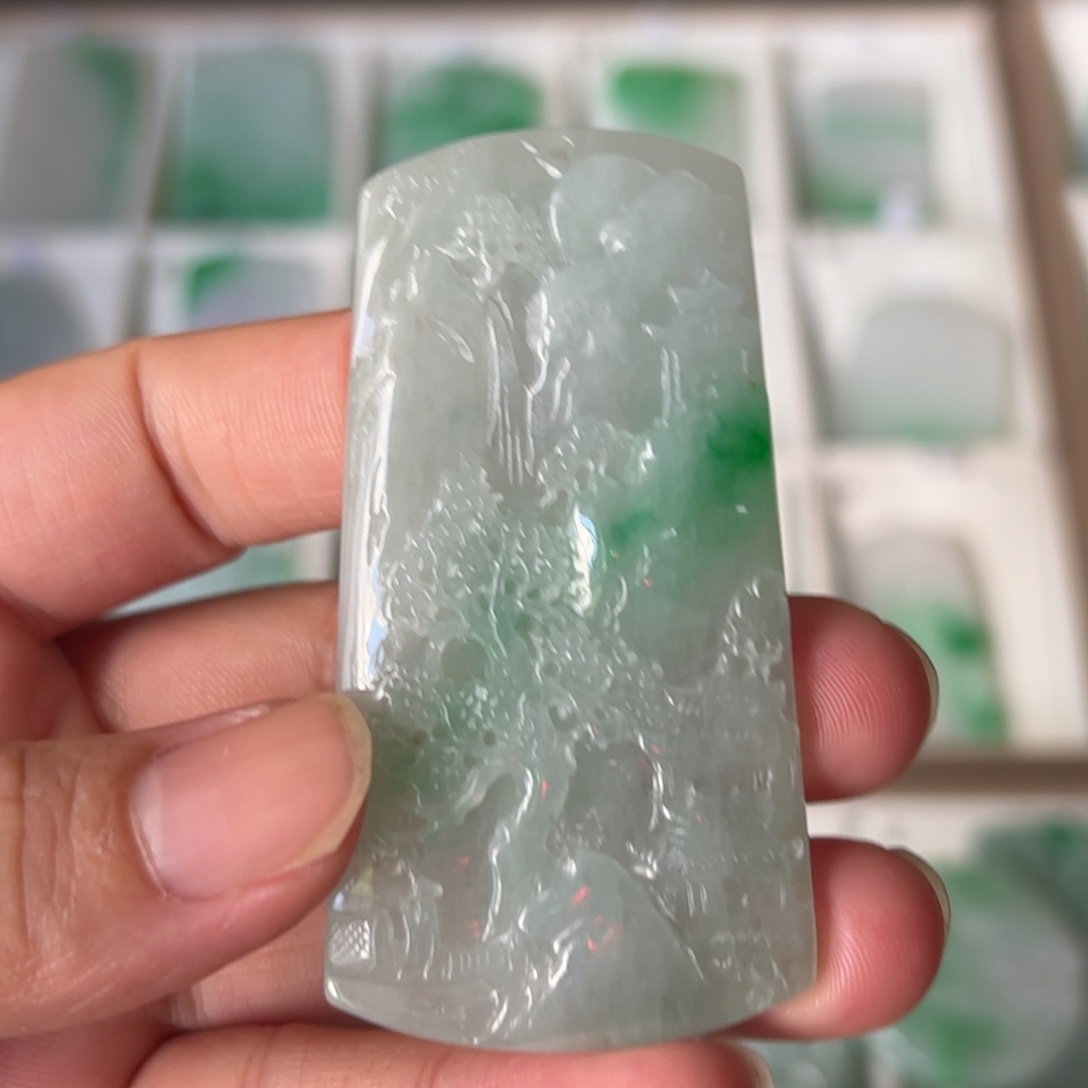 颈饰未镶嵌翡翠山水